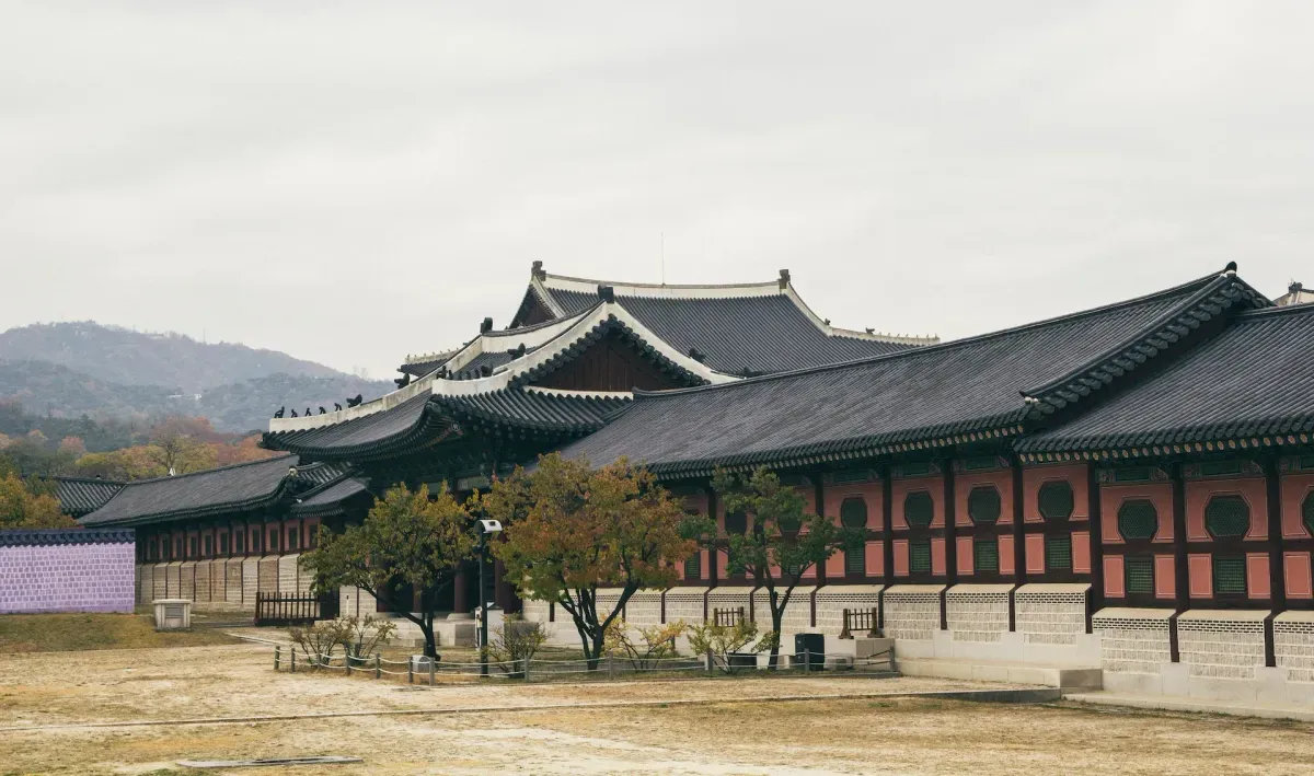 Photo from Holicay - 3-Day Seoul Itinerary: From Palaces to Street Food Delights